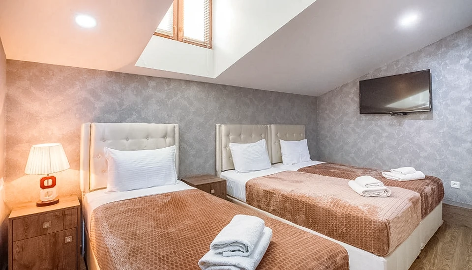 هتل آیوانی تفلیس